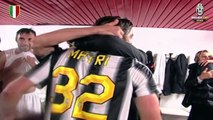 Campioni d'Italia! La Juventus festeggia nello spogliatoio - Juventus celebrate in the dressing room