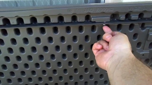 Lifetime 60012 Extra Large Deck Box Review - assembly explanation-size comparison to Rubbermaid