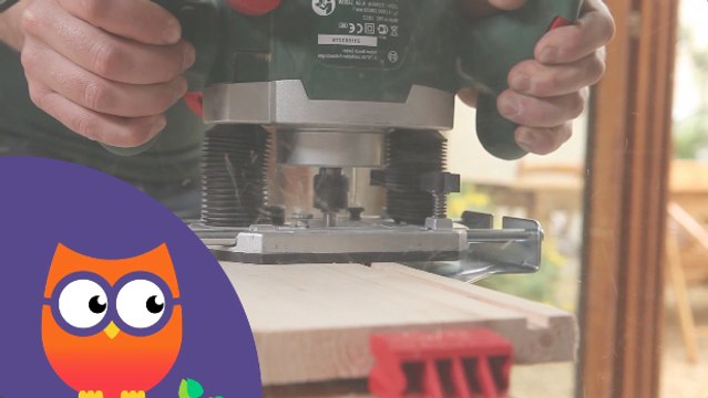 Comment utiliser un guide parallèle pour défonceuse (Ooreka.fr)