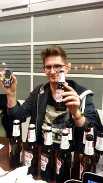 Nokia 3310 - The beeropener