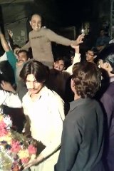 Band Kamray me Pyar karaingy. Desi Girl Dance 2015