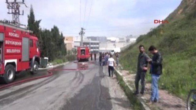 Kocaeli - Geçen Yıl Mühürlenmesine Rağmen Faaliyetini Sürdüren Geri Dönüşüm Tesisinde Yangın Çıktı