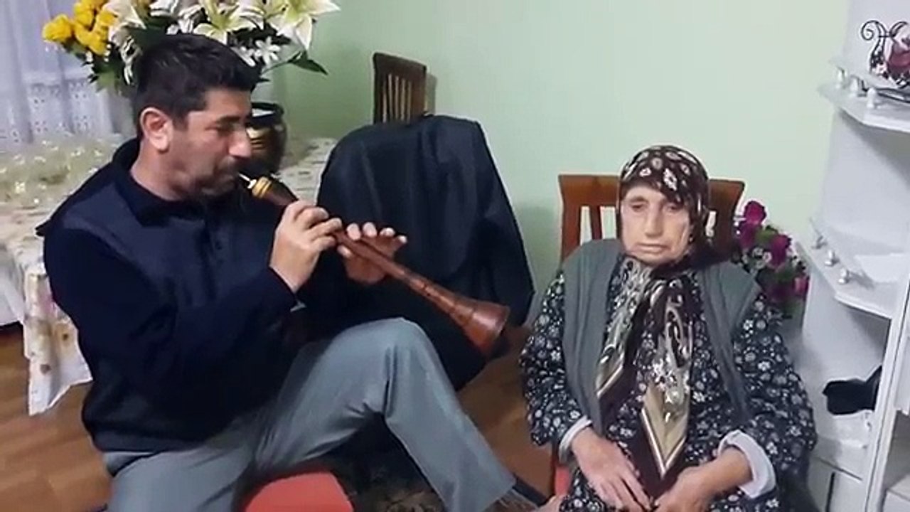 Çılgın zurnacı ve Annesi