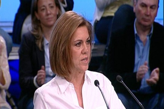 Cospedal propone bajar el IRPF