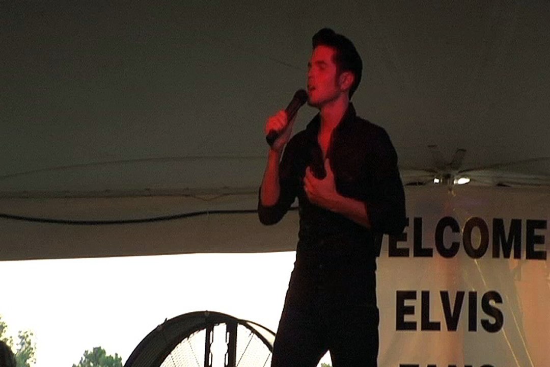 Dean Z sings 'Help Me' Elvis Week