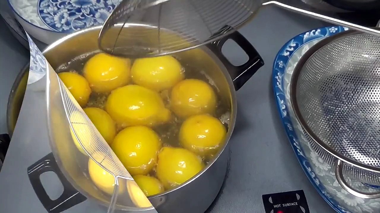 طريقة عمل الليمون المخلل Pickled Lemons