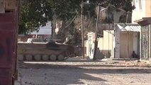 مليشيا الحوثي وقوات صالح تقصف أحياء سكنية بعدن