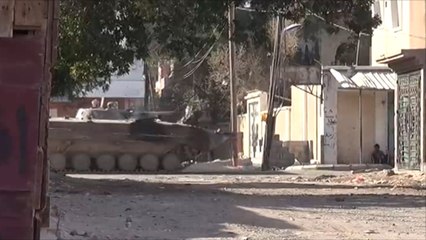 مليشيا الحوثي وقوات صالح تقصف أحياء سكنية بعدن
