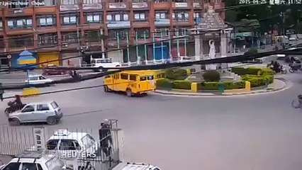 Security camera video shows monument toppled as Nepal quake strikes