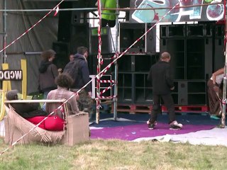 Au Teknival, une "transe" musicale collective et encadrée