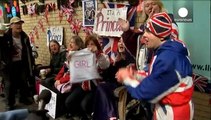 شادی هواداران خاندان سلطنتی بریتانیا در لندن