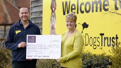 VIVAT donate to the Dogs Trust