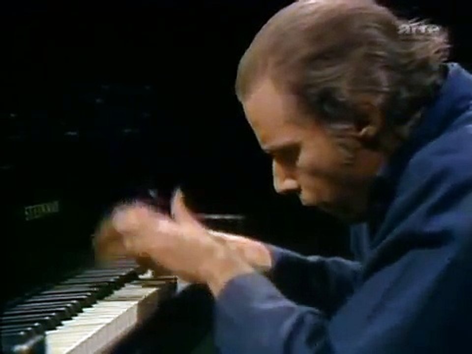 Glenn Gould - Bach - BWV 828 - 5 - Sarabande