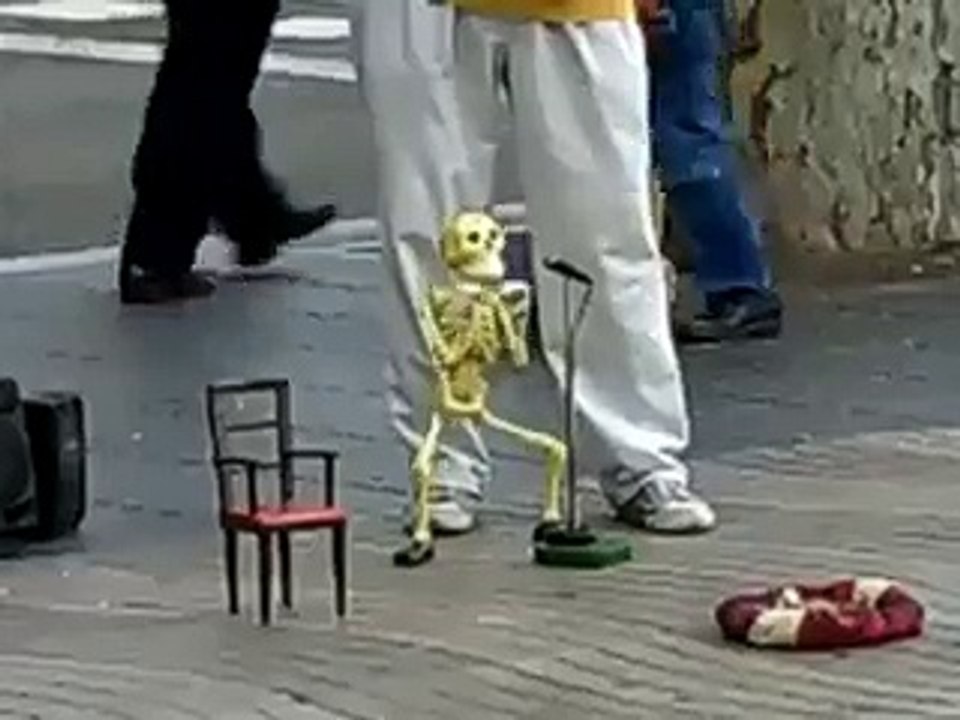 puppet dance