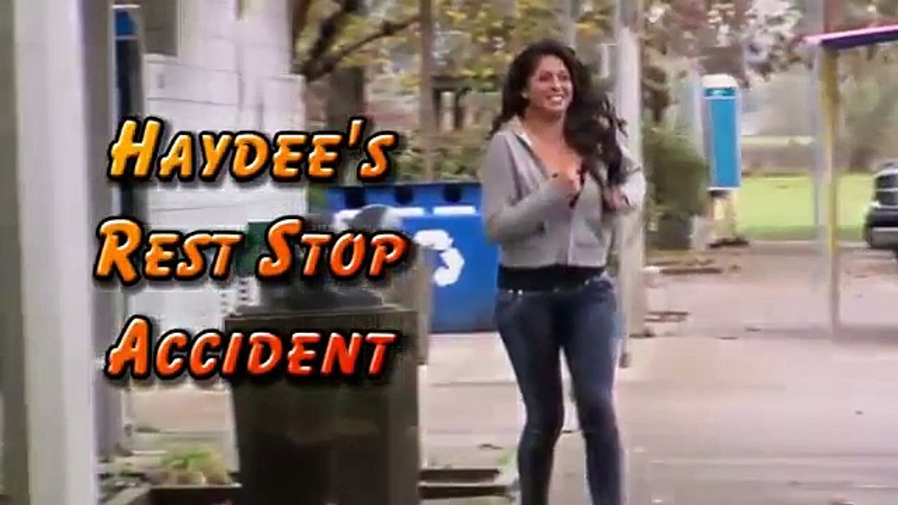 sikała się w spodnie