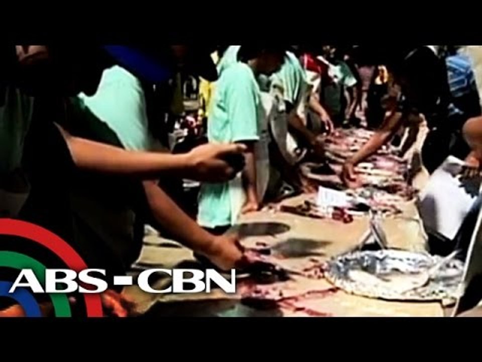 Pabilisan sa pagkain at pagtitinik ng bangus sa 'Bangus Festival'