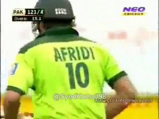 Shahid Afridi Hits A Hugeee Six To Nathan McCullum ● Must Watch