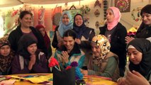 توبا بويوكوستن تزور الأطفال السوريين اللاجئين في مخيم الزعتري