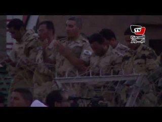 ضباط الجيش يؤدون الصلاة مع مؤيدين مرسي بـ«دار الحرس»