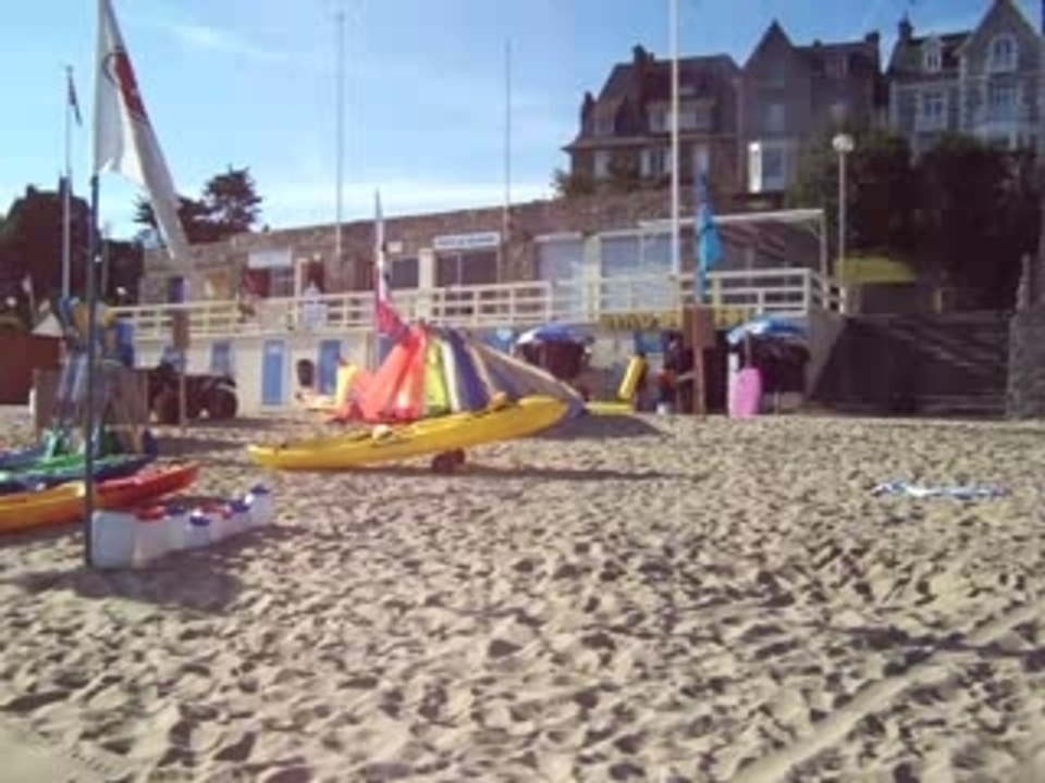 le windschool et la plage de St énogat