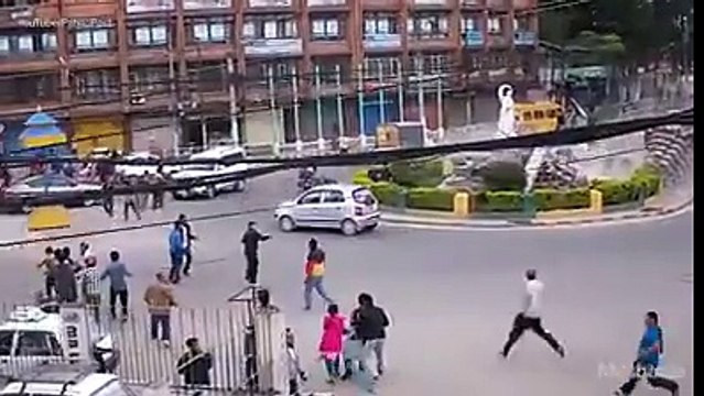 New videos capture moment Nepal earthquake struck