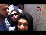 والدة شهيد العريش: قتلة ابني مٌفرَج عنهم بعهد مرسي