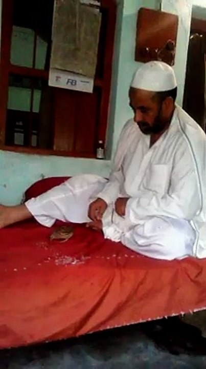 kaka playing wth his patriage