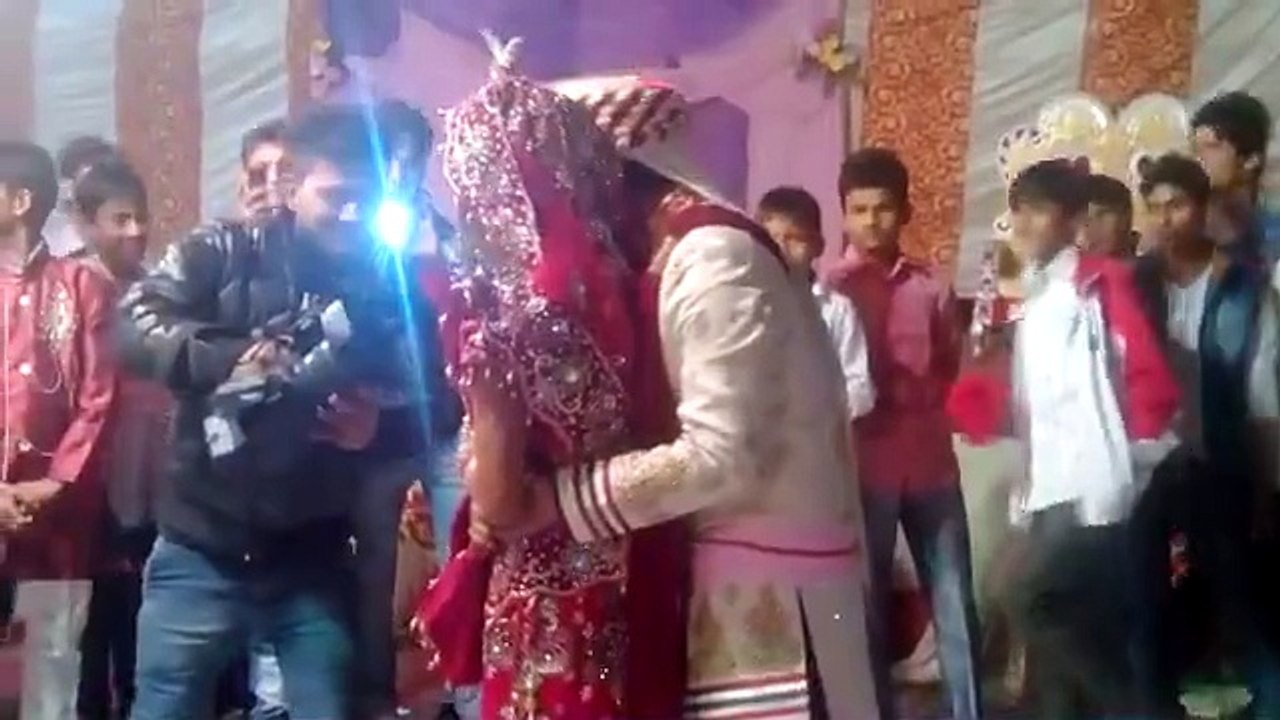Jay Etch - The most stupid Dulha i have ever seen.......