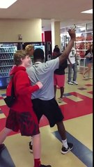 Headshot avec une bouteille (Slow motion)