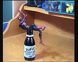 Oynak Örümcek Adam