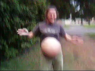 My hilarious huge pregnant dance