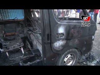 مجهولون يشعلون النار في سيارة شرطة