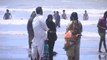 Dunya News - Karachi: Citizen enjoy weather at sea view