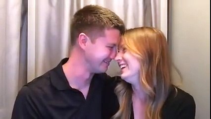 Sa femme lui annonce qu'elle est enceinte dans un photomaton