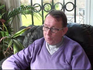 Un "prêtre chanteur" irlandais enflamme Youtube