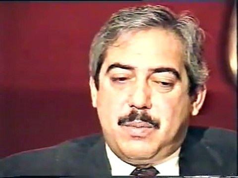 Mir Murtaza Bhutto and Nusrat Bhutto talking to newsmen