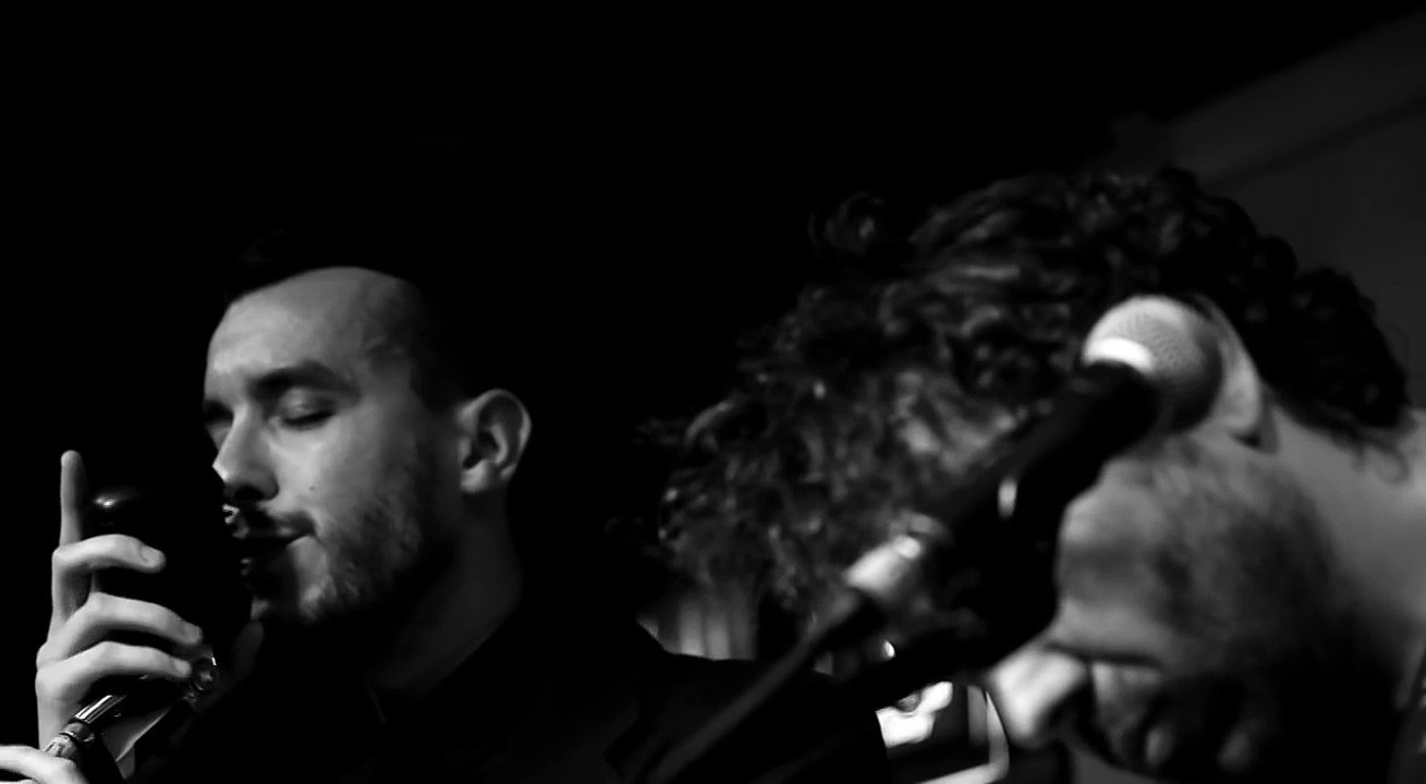 Halil Sezai ft Cem adrian - Olsun