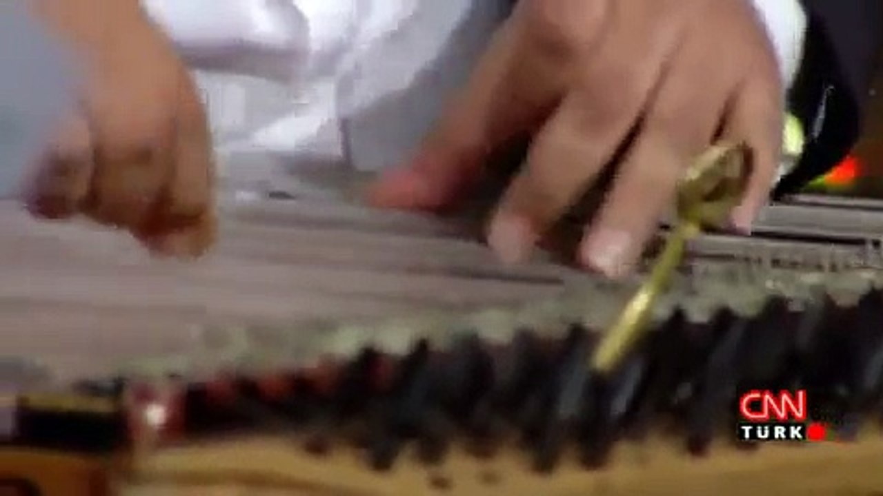 Taksim Trio Feat Halil Sezai - Kaçak