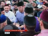 Рамзан Кадыров рыдает целуя чашу Мухаммеда!