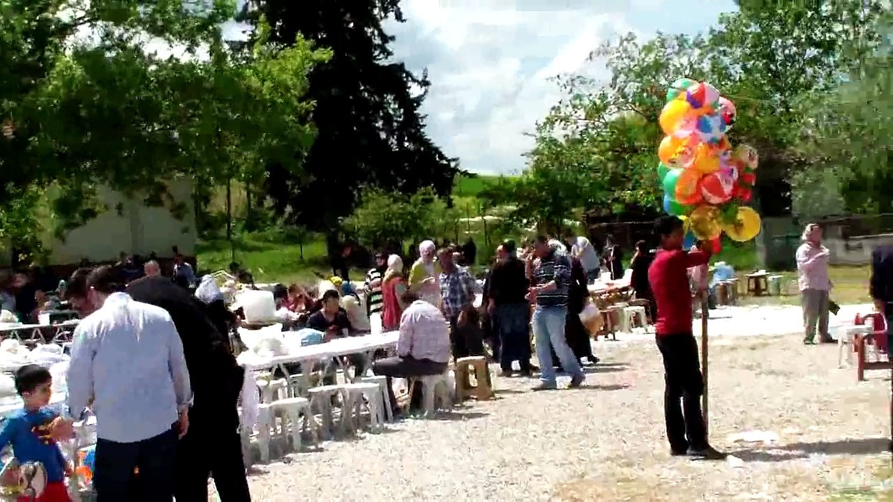 MANYAS ÇAMLI KÖY HAYRI VE KUTLU DOĞUM MEVLİDİ-YEMEK