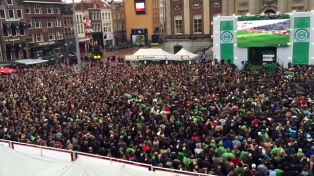 Grote Markt juicht na tweede doelpunt FC Groningen - RTV Noord