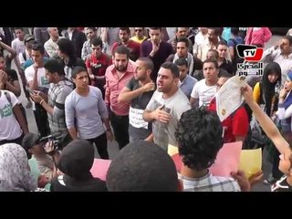 طلاب ينددون باختطاف «صفوت» المتهم بالإنتماء لبلاك بلوك