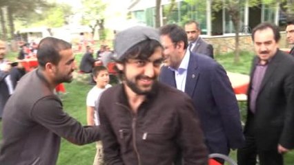 Bakan Yılmaz: "Partiler Birbirinin Düşmanı Olmasın, Birbirinin Rakibi Olsun"