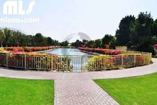 Well Maintain Vacant 3B/r Type 3M Partial Lake View in Springs - mlsae.com