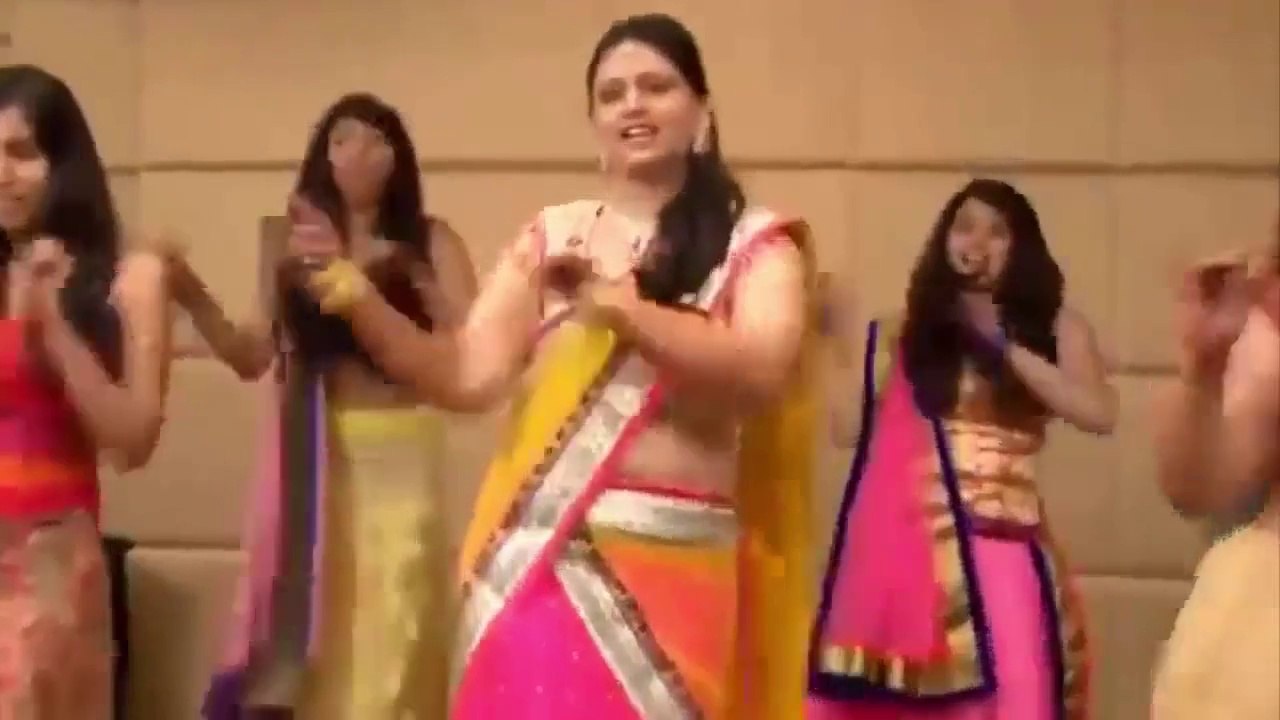 Radha To Bani He Bas Ram Ki Mehndi Dance Desi Wedding