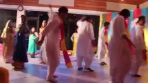 Me karu To Sala Character Dhila Dheela Hai Wedding Dance