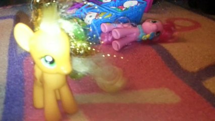 Minecraft With Random Ponies And Shopkins