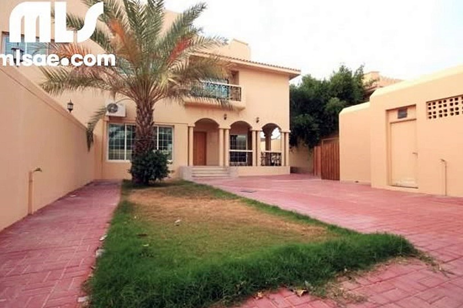 BEAUTIFUL 3BR MAIDS SEMI DETACHED VILLA WITH PRIVATE GARDEN AND POOL IN UMM SUQEIM 2 - mlsae.com