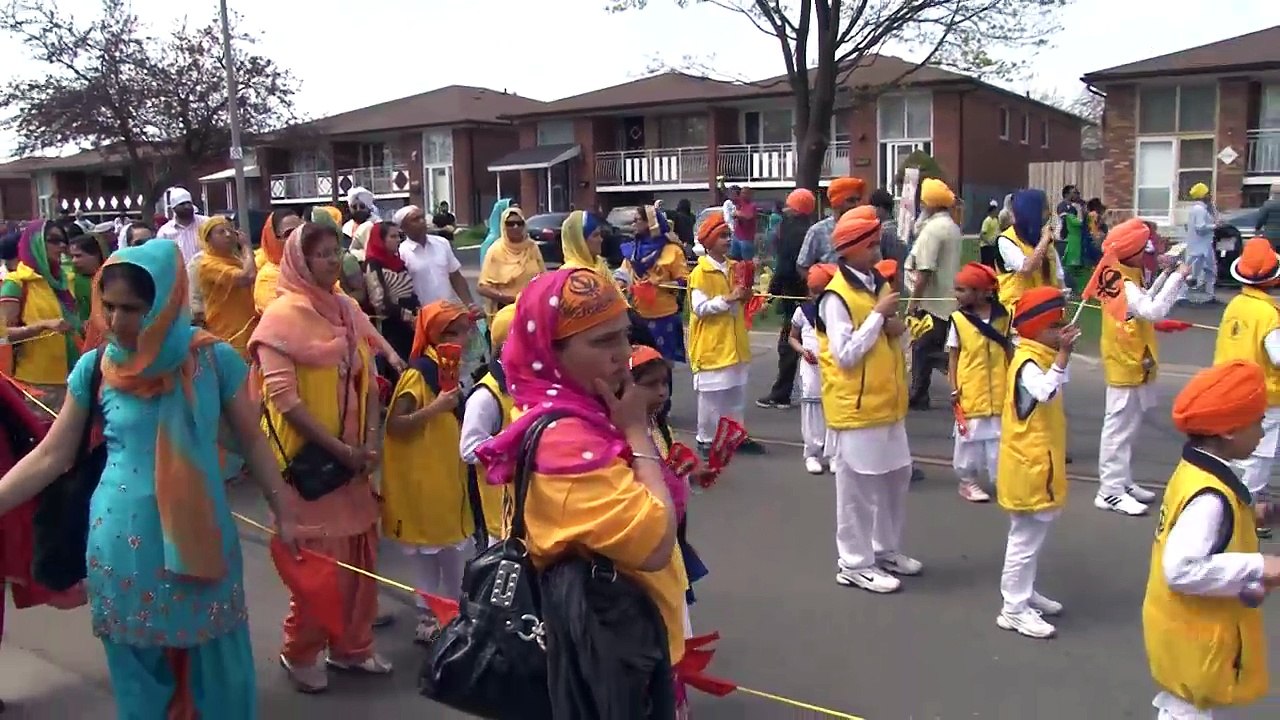 NAGAR KIRTAN MALTON CANADA 5 video Dailymotion