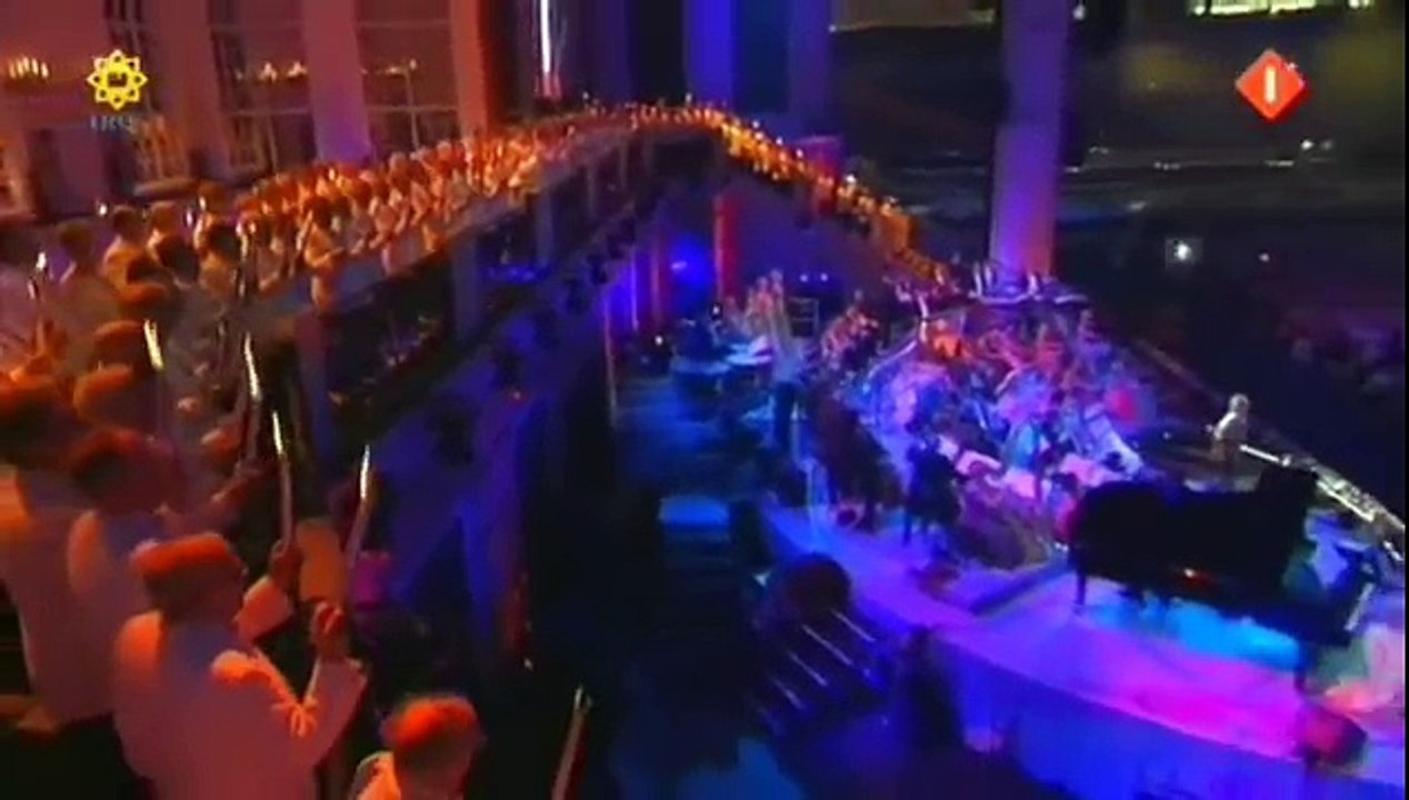 André RIeu - Conquest of Paradise & Soldatenchor (Amsterdam Arena 2009)